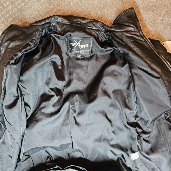 Wilson's Leather Jacket - Picture 5 of 5